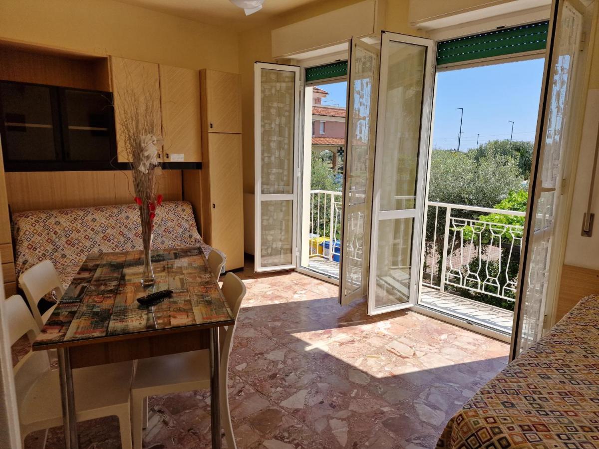 Ligure Residence Borgio Verezzi Exterior photo