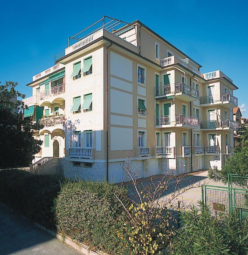 Ligure Residence Borgio Verezzi Exterior photo